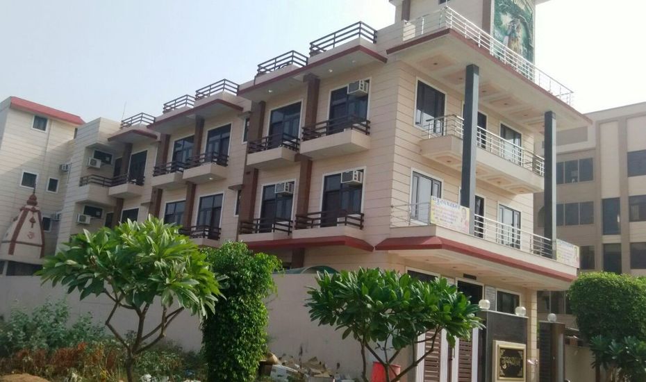 Gurudham Ashram Hotel Vrindavan