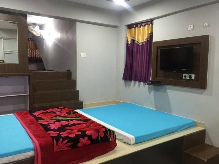 Maa Padma Residency Hotel Vrindavan